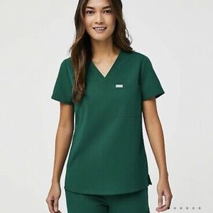 FIGS Hunter Green scrubs set